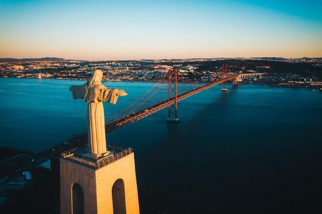 Lisbon Tagus River - Αλμάδα Εξωτερικό φωτογραφία